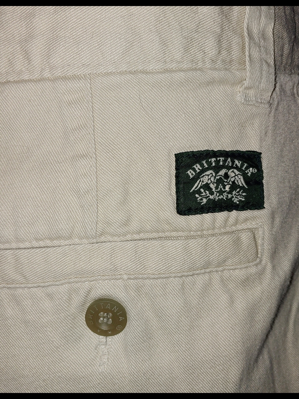 Classic Britania Pleated Chino Shorts - Cream - Picture 4 of 4